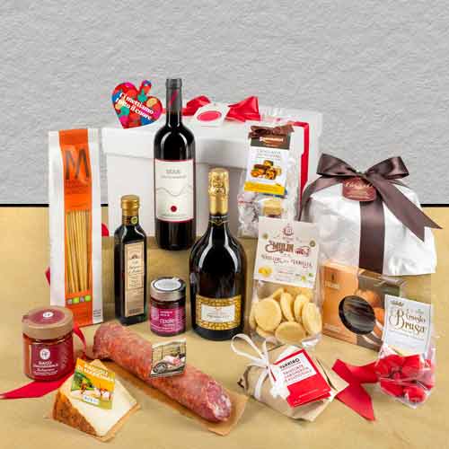 - Holiday Gift Hampers For Friends