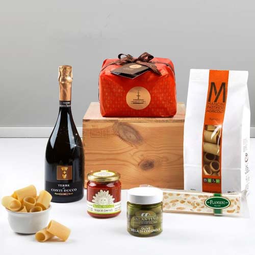 Christmas Sparkling Wine N Gourmet Basket