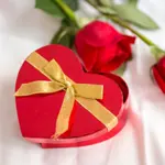 Online Valentine Gifts delivered in  Milan, Italy